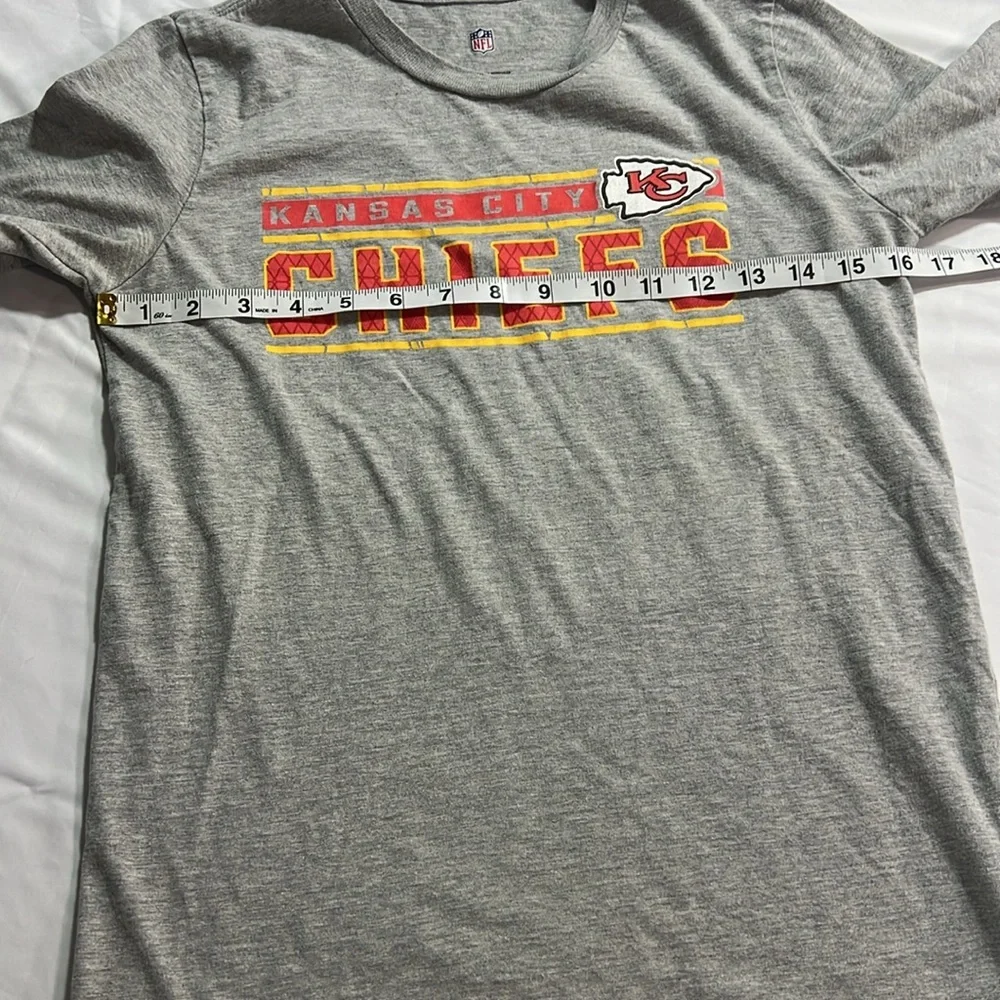 Chiefs tee boys size L - Picture 3 of 7